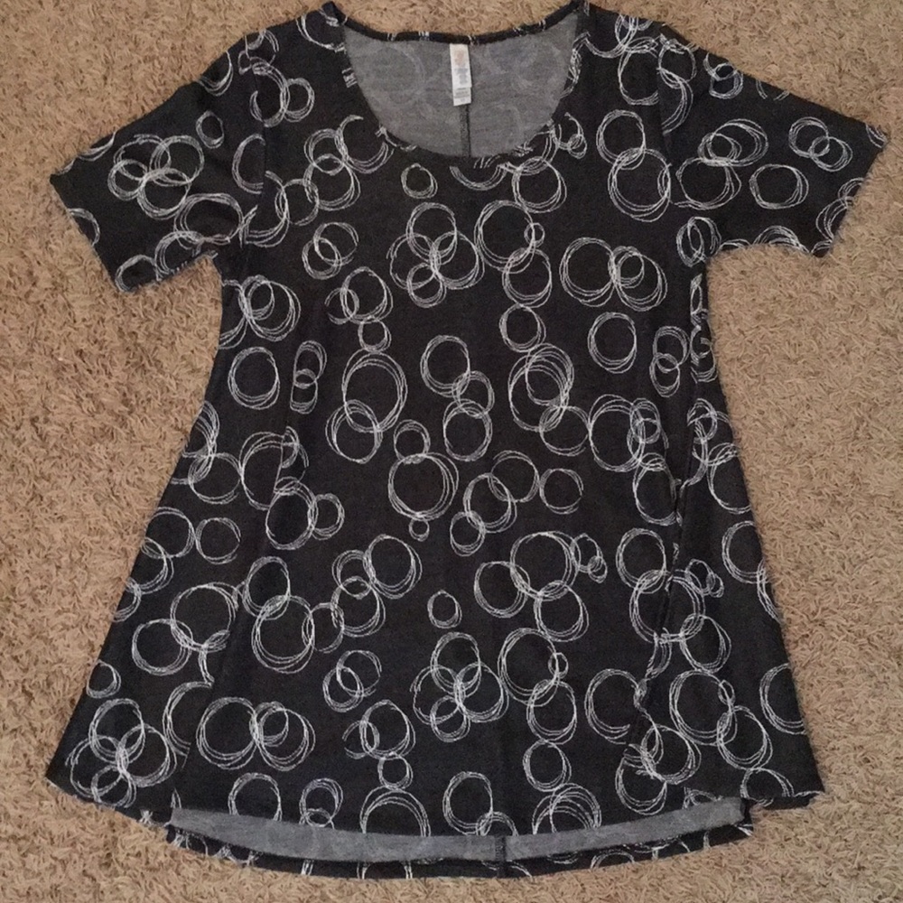 LuLaRoe XS Perfect Tee